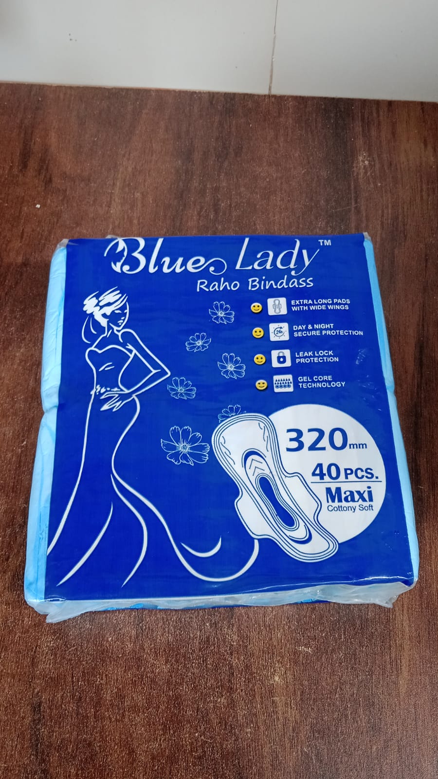 Blue Lady Extra Long Pads With Wides Wings Sanitary Pads – 320 mm, 40-Pack Blue Lady Extra Long Pads With Wides Wings Sanitary Pads – 320 mm, 40-Pack